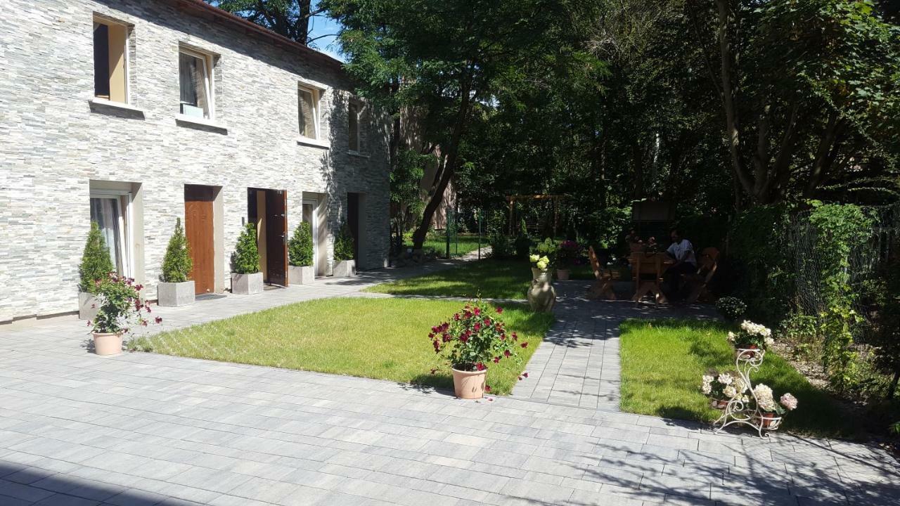 Pension 11 Apartments By Lorenc Berlín Exterior foto